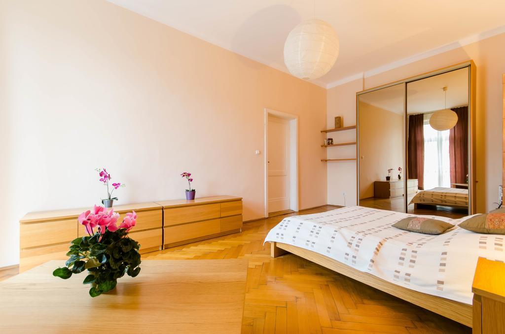 Fantasia Apartments Krasków Εξωτερικό φωτογραφία